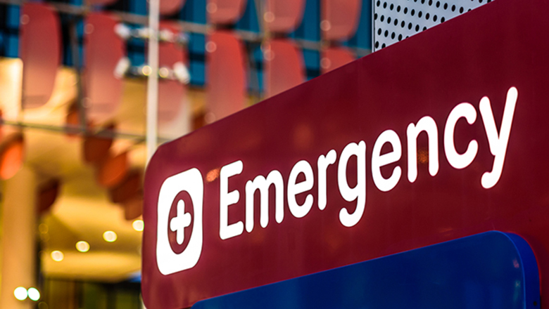 Emergency sign in front of a hospital