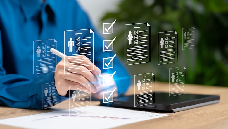 HR, Women officer's selection of personnel based on qualifications from online resume documents